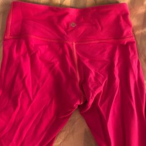 Reversible Lululemon Wunder Under Crops